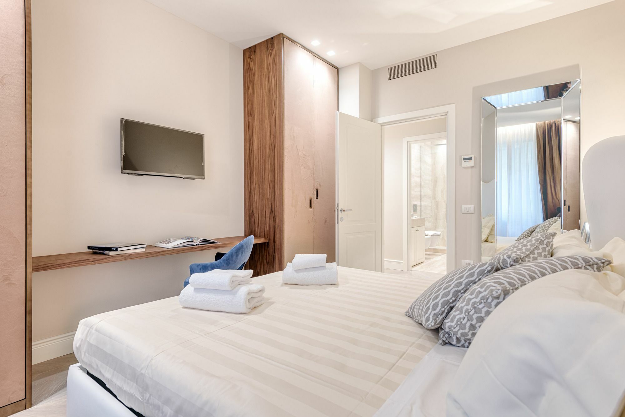 Apartment Luxury Blue River By Mmega Florence
